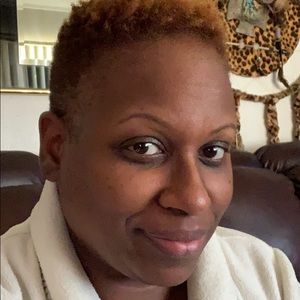 Meet your Posher, Lucinda